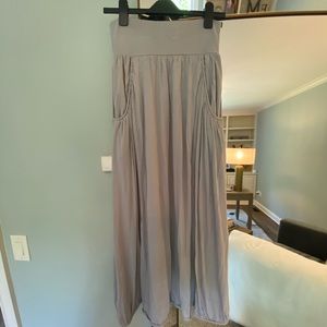 Garnet Hill, size S, gray maxi skirt with pockets!